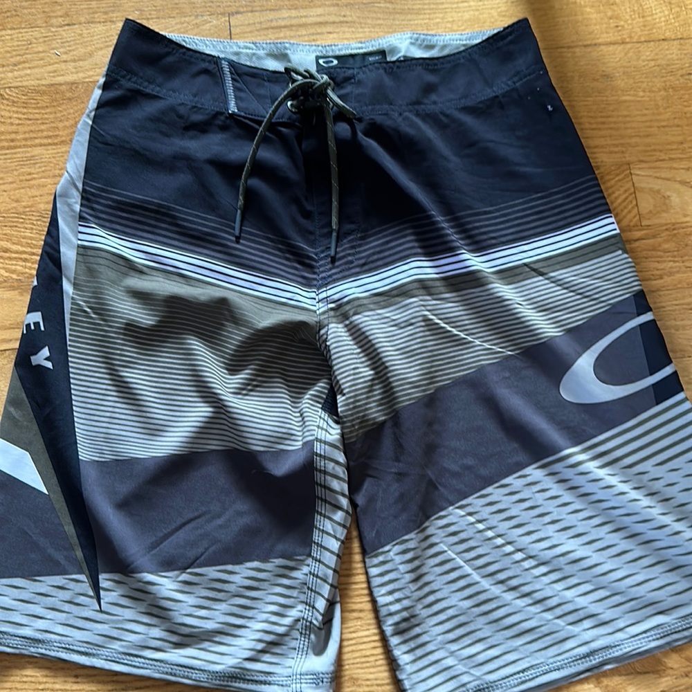 Oakley board shorty